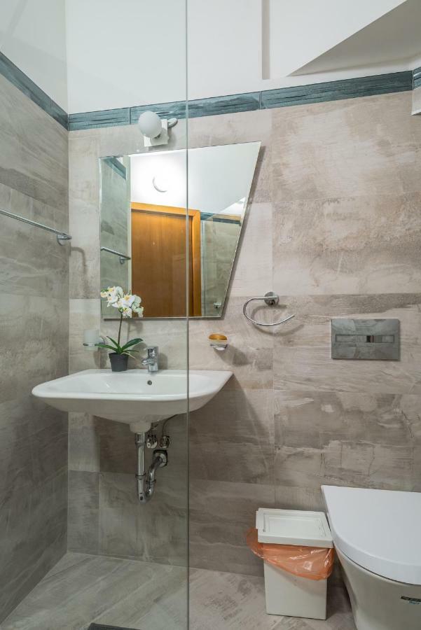 5Th Avenue Sofia Two Bedroom, Two Bathroom, Positano Street Suite By Flat Mаnager Eksteriør billede